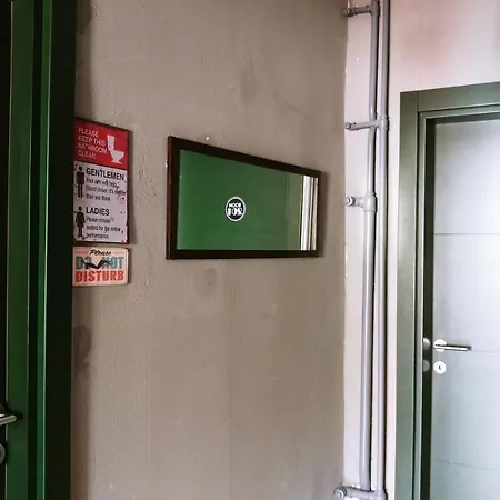 Dudes Hotel *
